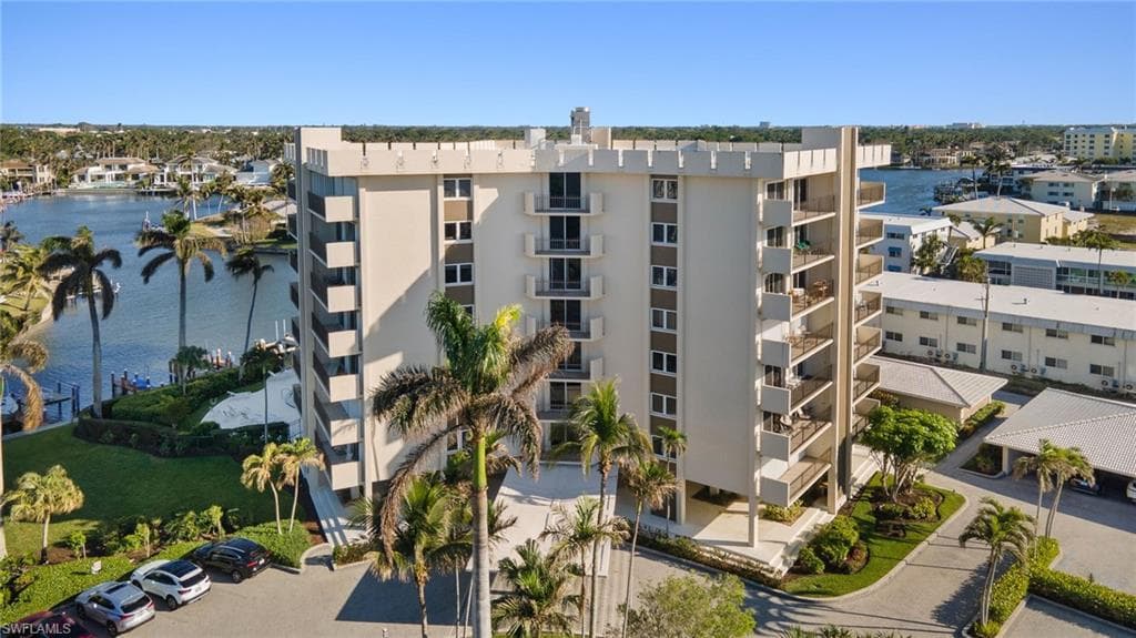 2150 Gulf Shore Blvd N 701, Naples, FL 34103-19