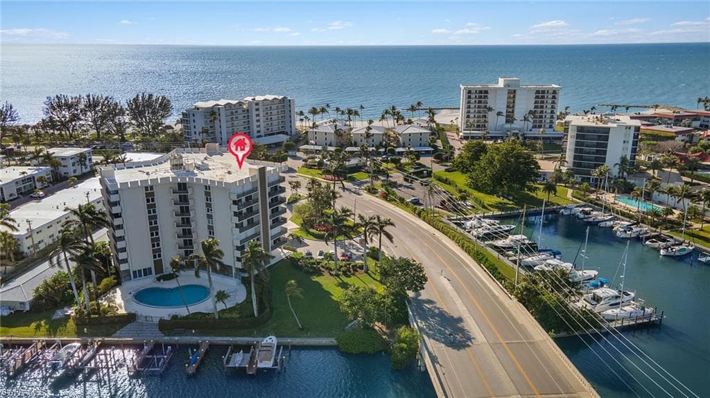2150 Gulf Shore Blvd N 701, Naples, FL 34103-22