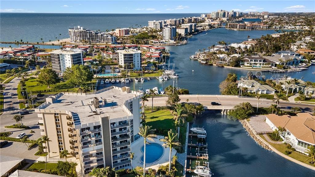 2150 Gulf Shore Blvd N 701, Naples, FL 34103-5