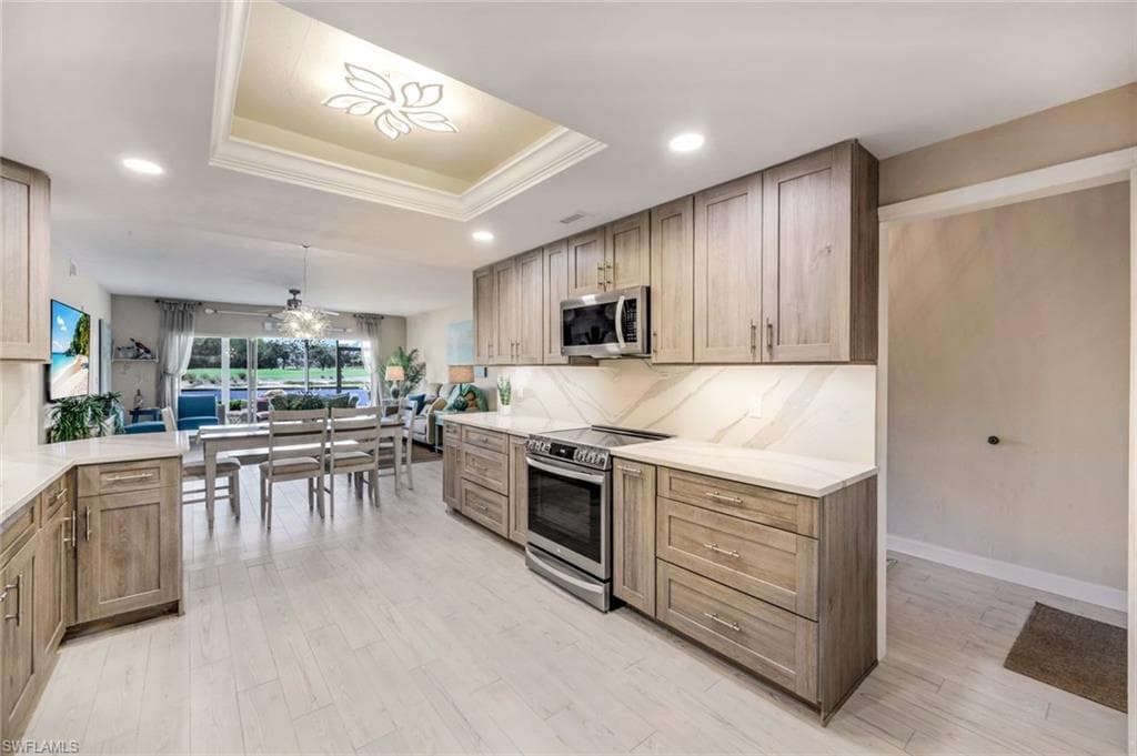 6260 Bellerive Ave 402, Naples, FL 34119-9