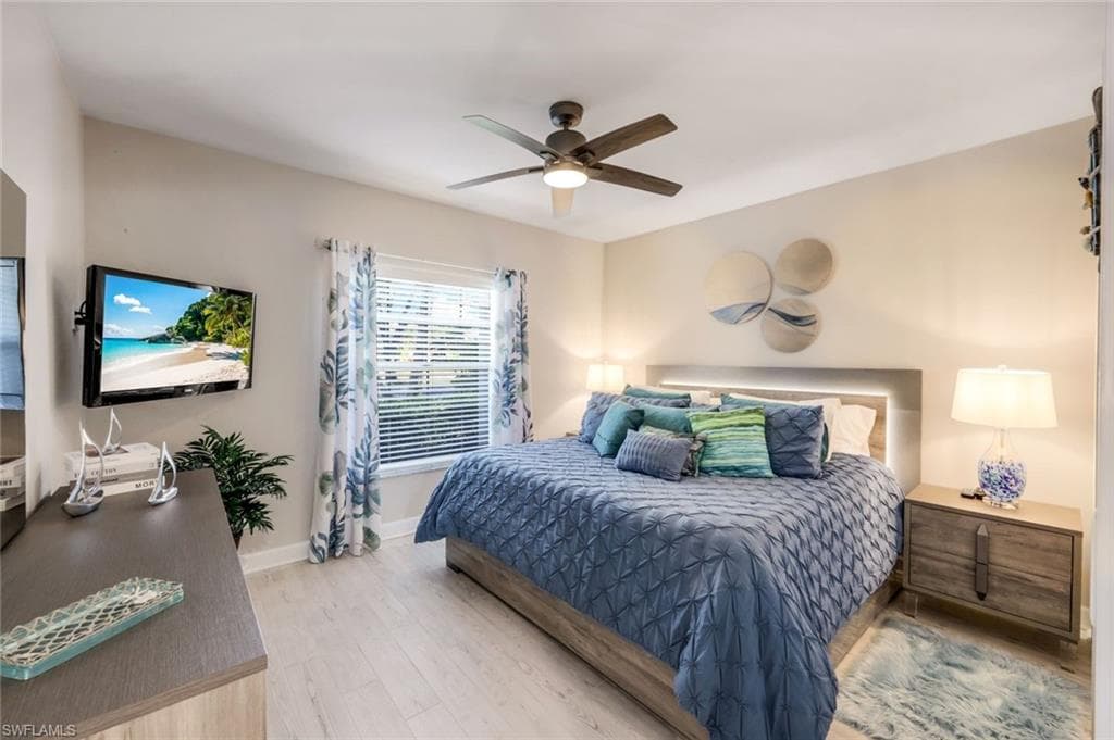 6260 Bellerive Ave 402, Naples, FL 34119-17
