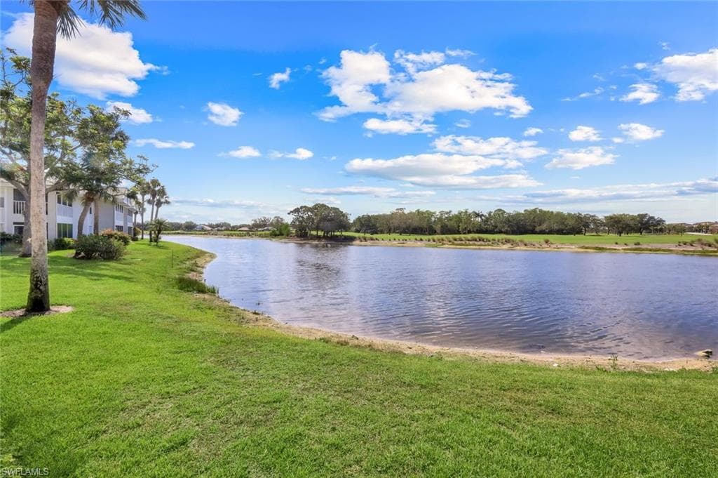 6260 Bellerive Ave 402, Naples, FL 34119-22