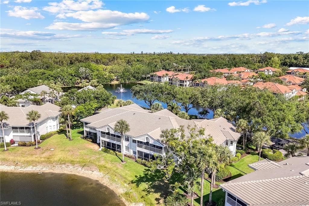 6260 Bellerive Ave 402, Naples, FL 34119-3