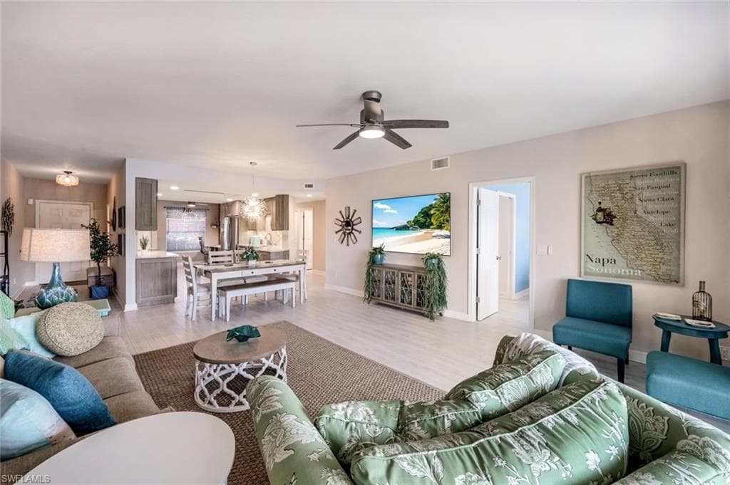 6260 Bellerive Ave 402, Naples, FL 34119-8