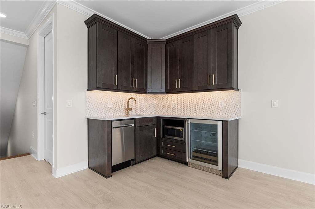 15456 Turin Dr, Naples, FL 34114-27