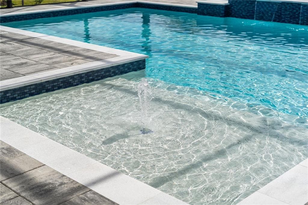 15456 Turin Dr, Naples, FL 34114-38