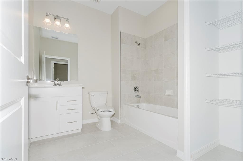 5655 Melbourne Ct 8121, Ave Maria, FL 34142-15