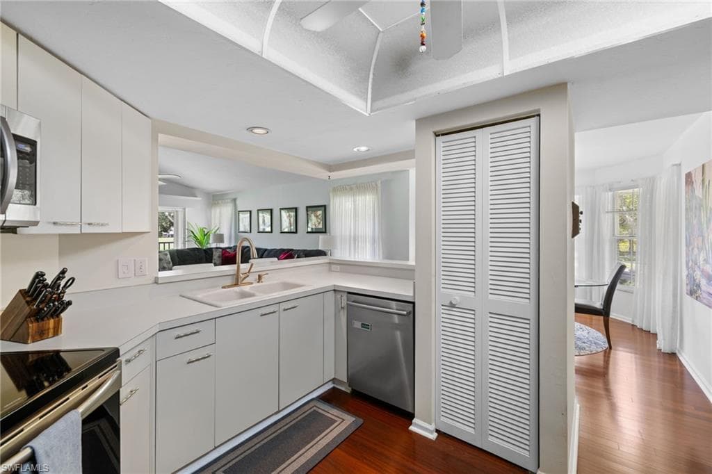 6290 Bellerive Ave 105, Naples, FL 34119-16