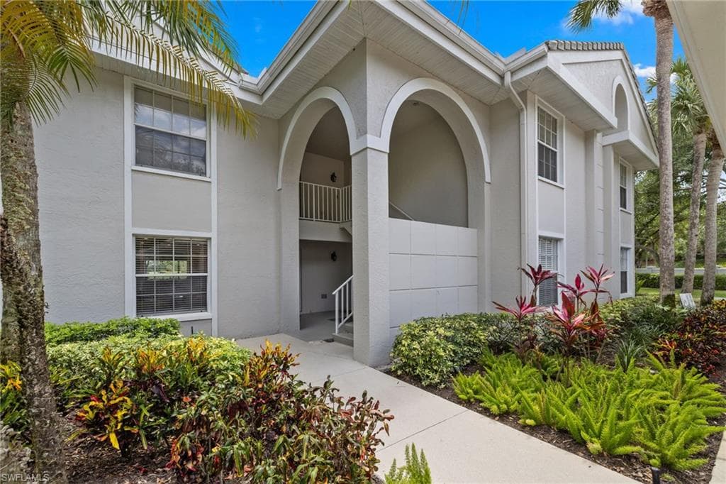 6290 Bellerive Ave 105, Naples, FL 34119-4