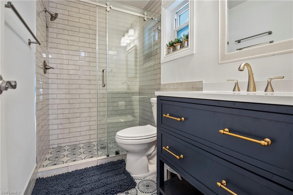 19 Pelican St E, Naples, FL 34113-23