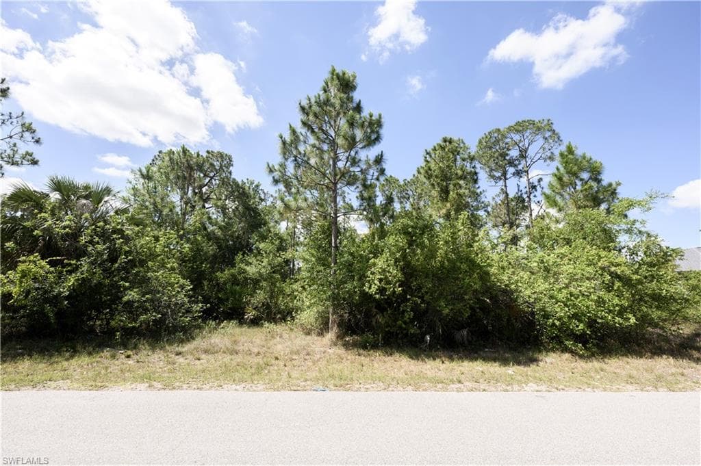 5325 Belrose St, Lehigh Acres, FL 33971-7