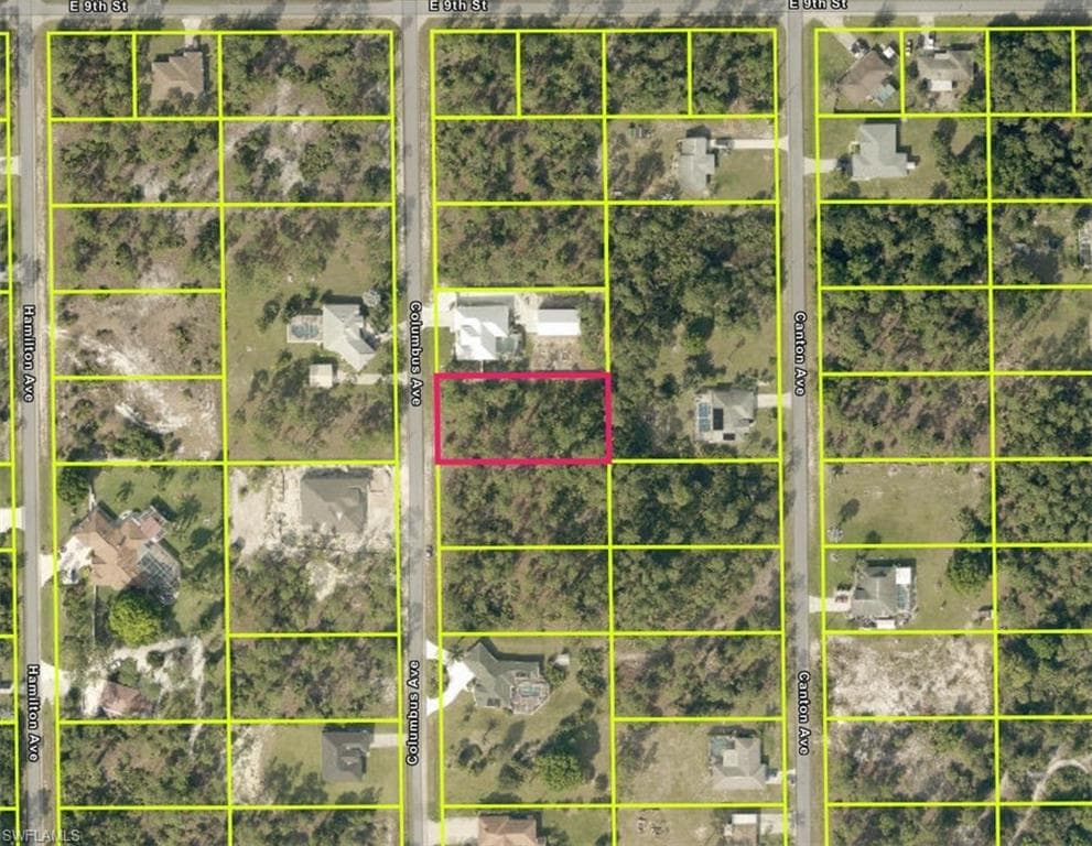 814 Columbus Ave, Lehigh Acres, FL 33972-1