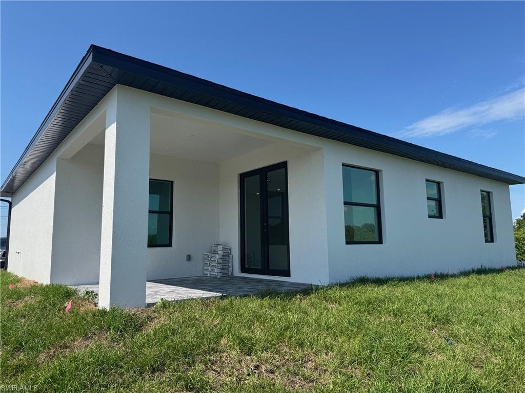 4206 15th St SW, Lehigh Acres, FL 33976-19
