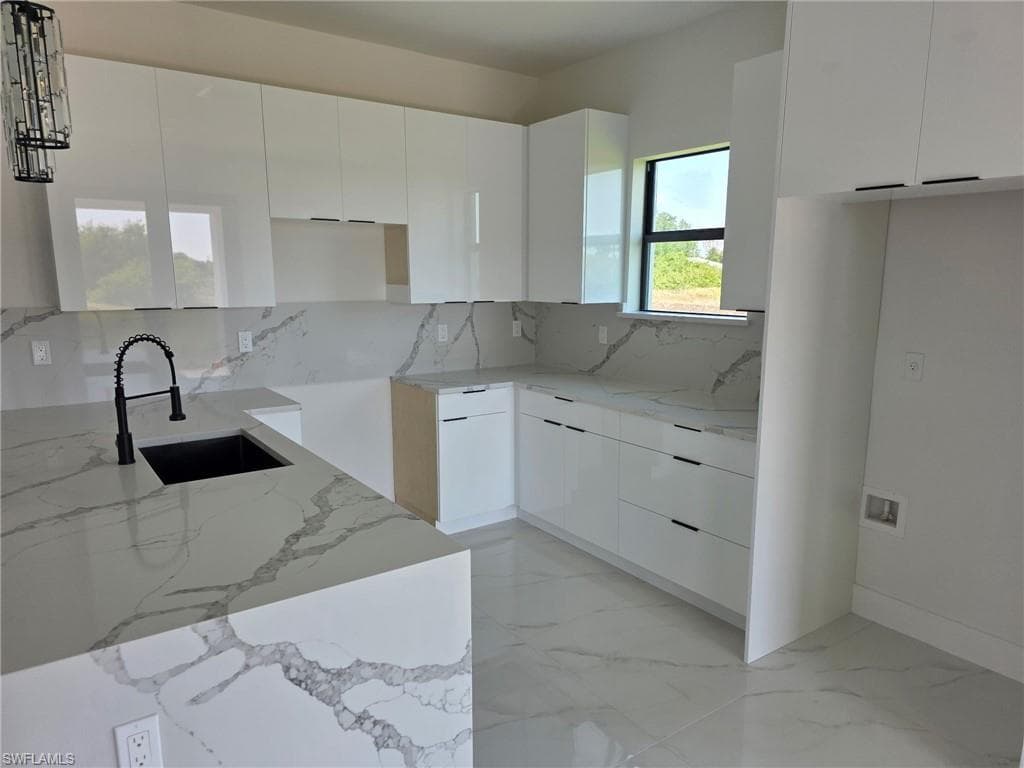 4206 15th St SW, Lehigh Acres, FL 33976-8