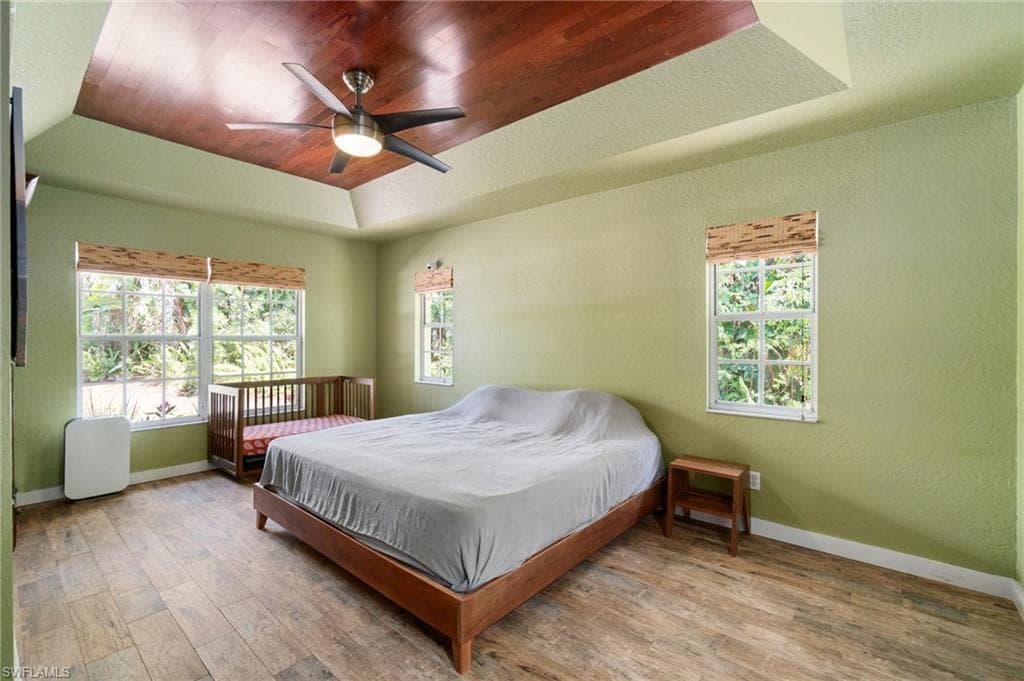 681 23rd St NW, Naples, FL 34120-12