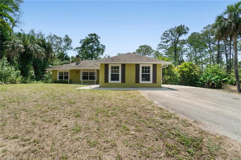 681 23rd St NW, Naples, FL 34120-23