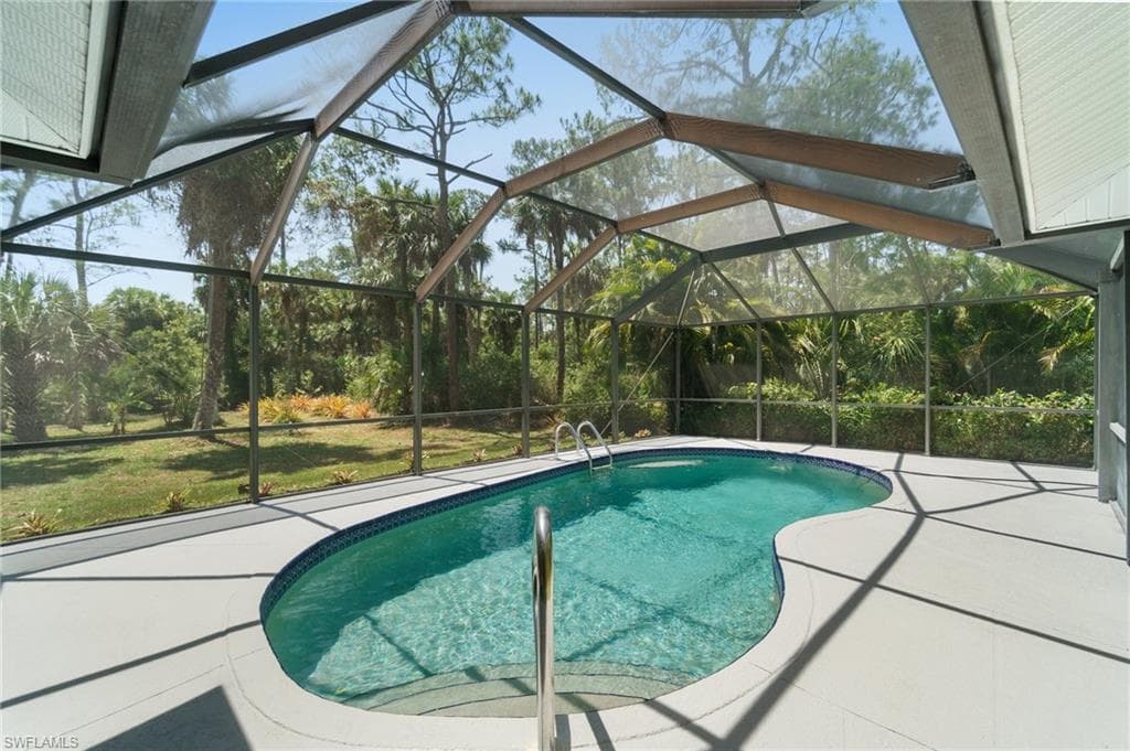 681 23rd St NW, Naples, FL 34120-4