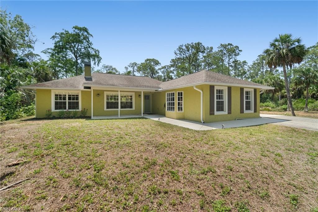 681 23rd St NW, Naples, FL 34120-5