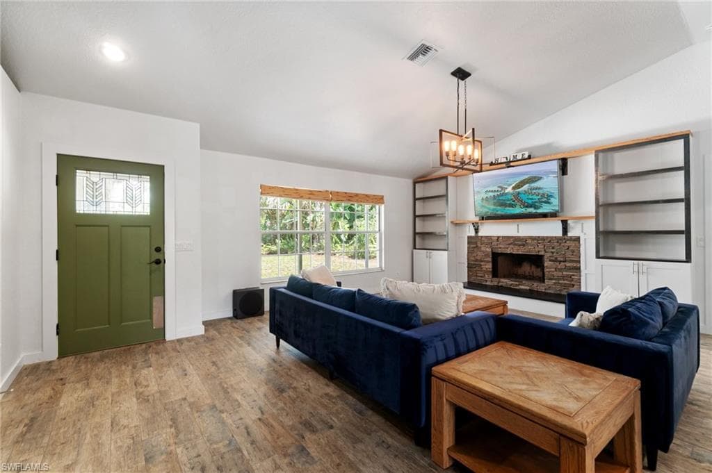 681 23rd St NW, Naples, FL 34120-7