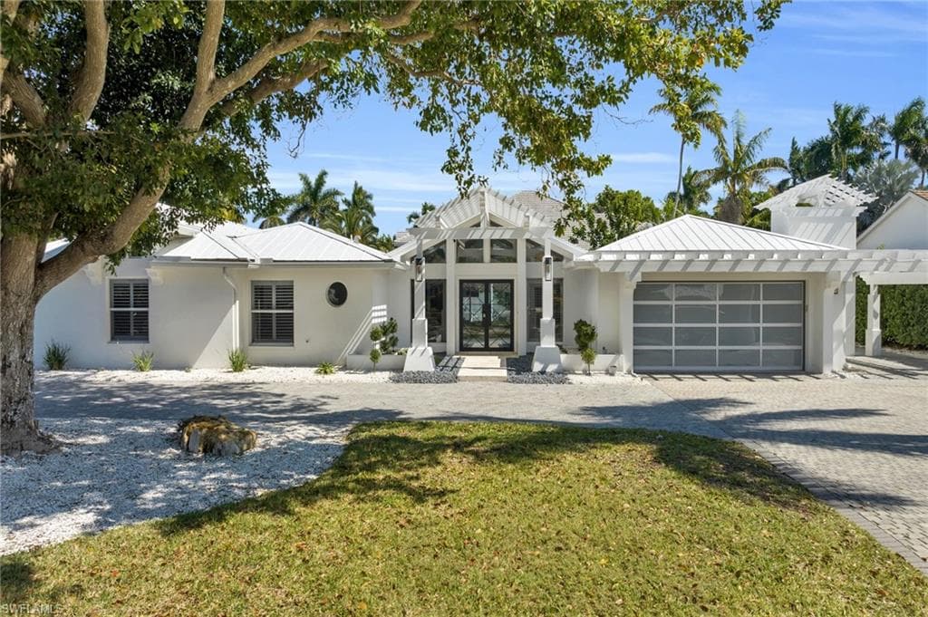 645 Park Shore Dr, Naples, FL 34103-11