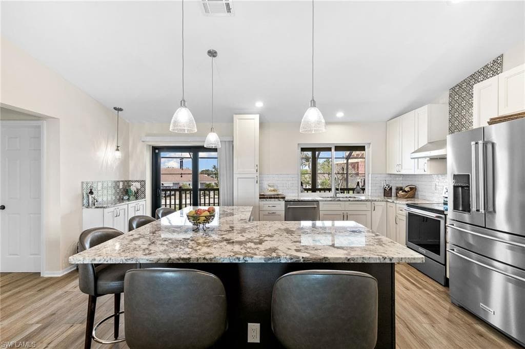 21531 Madera Rd, Fort Myers Beach, FL 33931-8