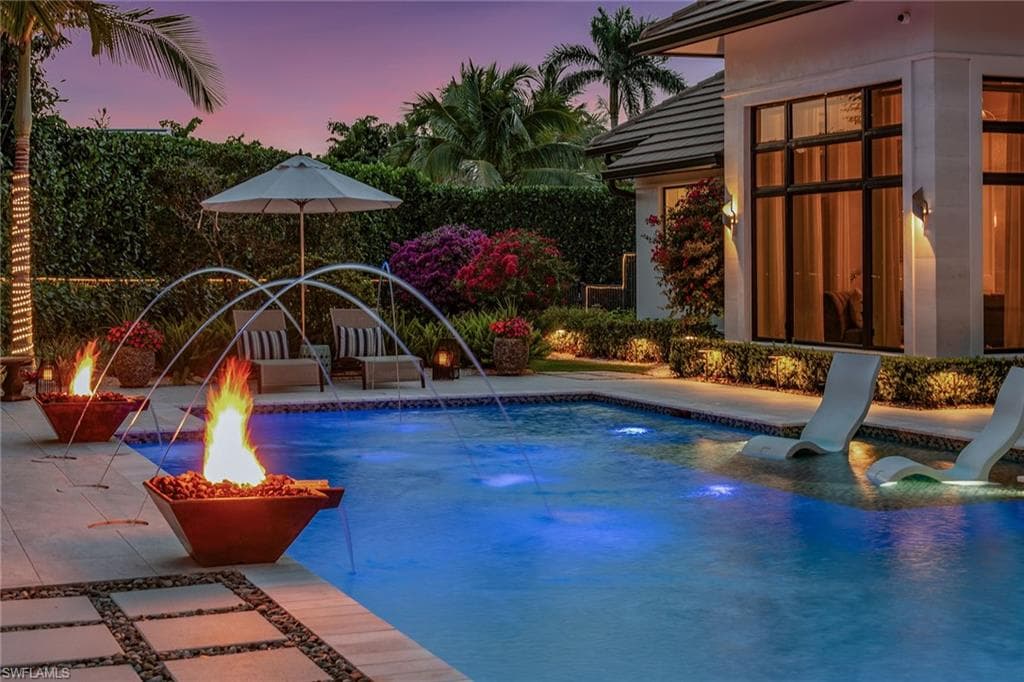 714 Killdeer Pl, Naples, FL 34108-13