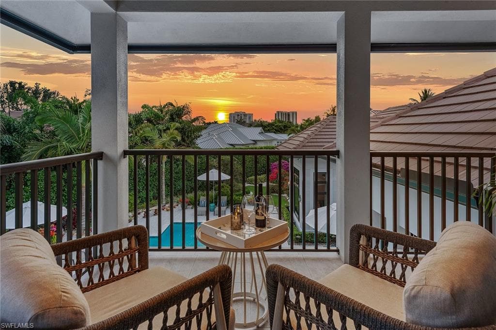 714 Killdeer Pl, Naples, FL 34108-27