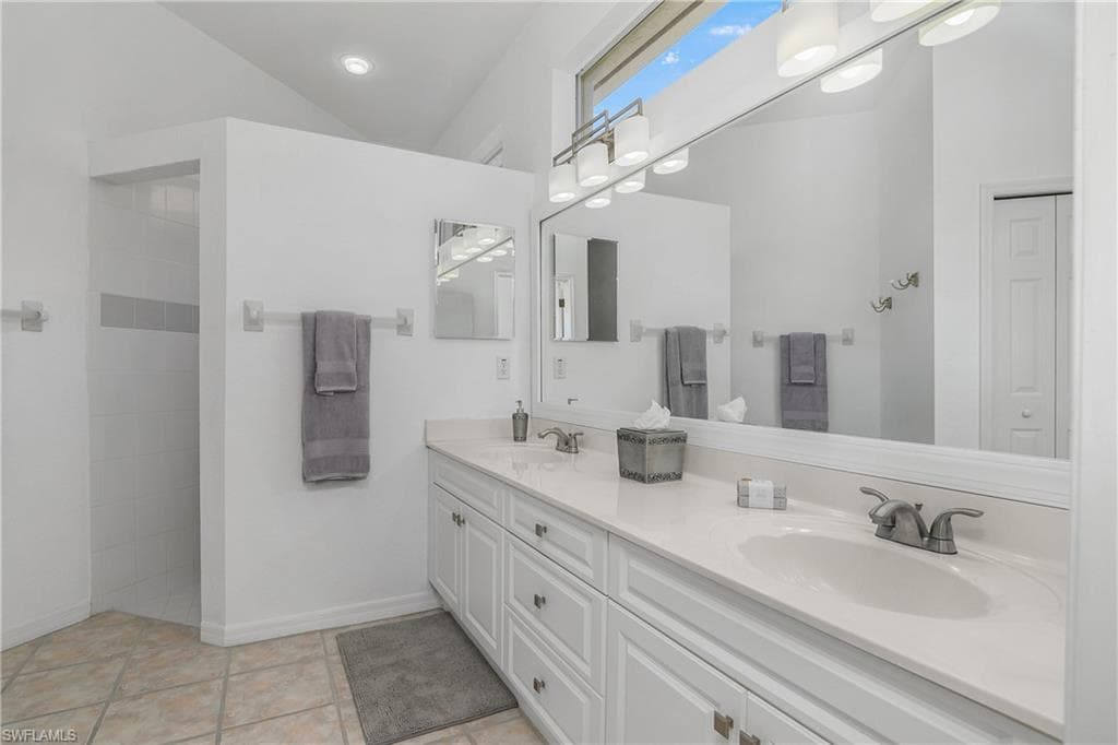 170 Vista Ln, Naples, FL 34119-13