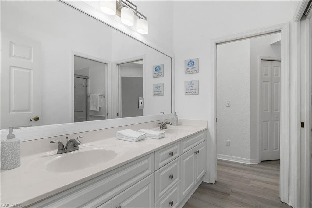 170 Vista Ln, Naples, FL 34119-18