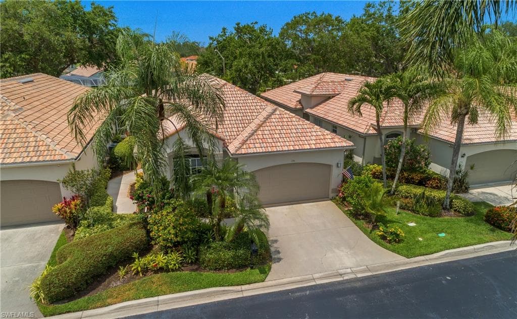 170 Vista Ln, Naples, FL 34119-5