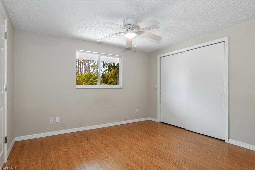 28058 Oak Ln, Bonita Springs, FL 34135-4