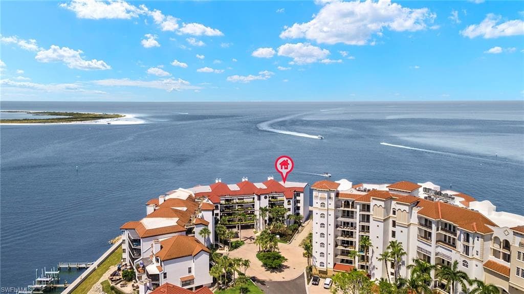 625 La Peninsula Blvd 625, Naples, FL 34113-2