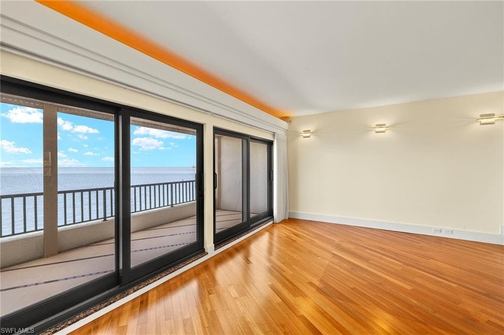 625 La Peninsula Blvd 625, Naples, FL 34113-7
