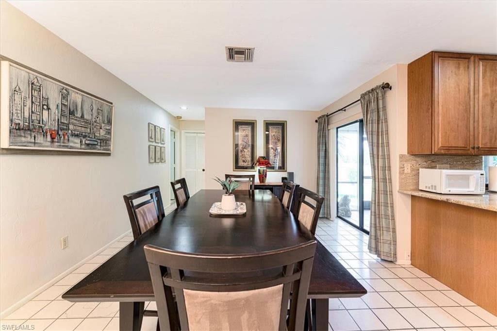 116 Short Ct, Naples, FL 34112-10