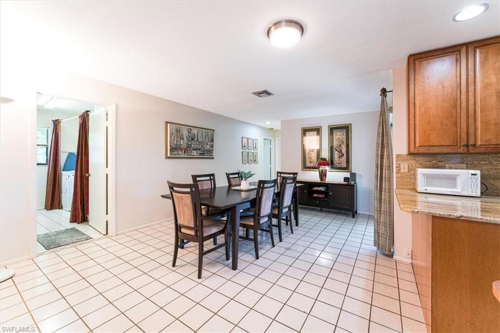116 Short Ct, Naples, FL 34112-11