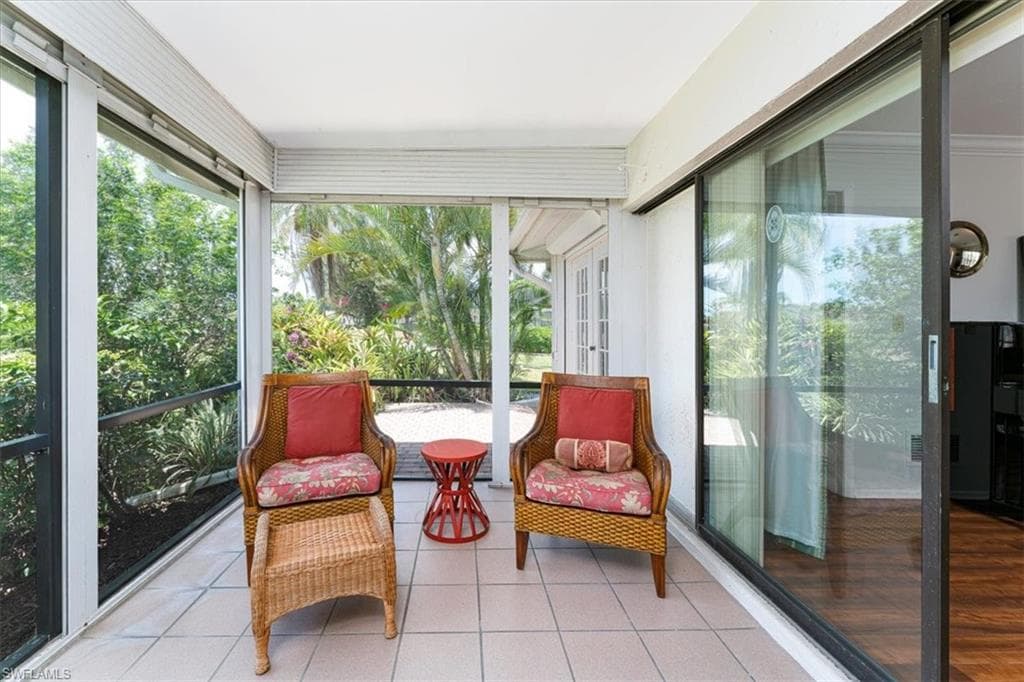 116 Short Ct, Naples, FL 34112-16
