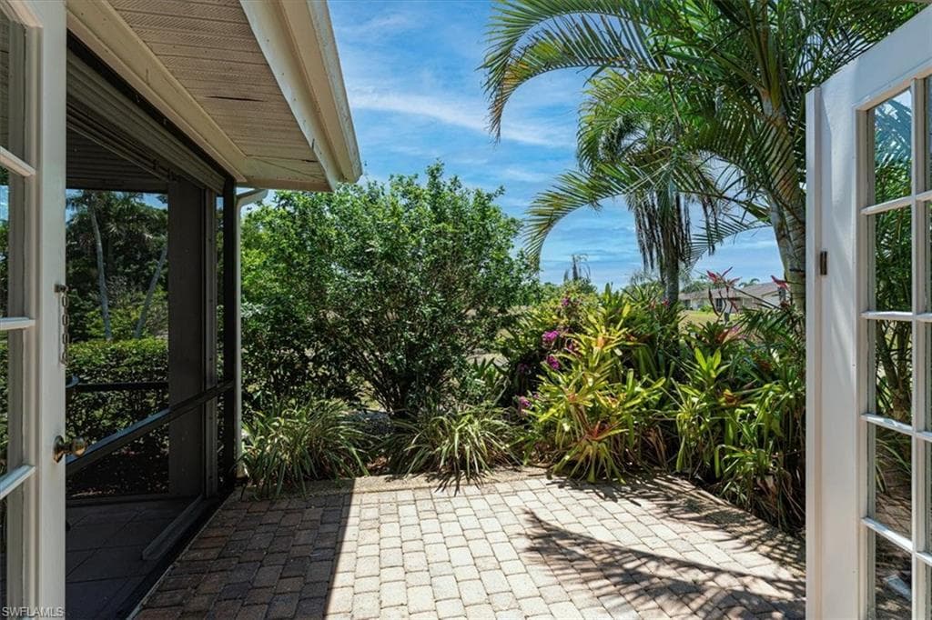 116 Short Ct, Naples, FL 34112-18