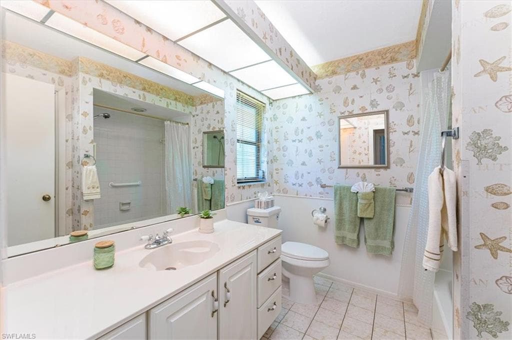 116 Short Ct, Naples, FL 34112-24