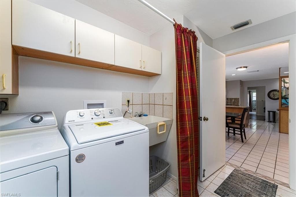116 Short Ct, Naples, FL 34112-25