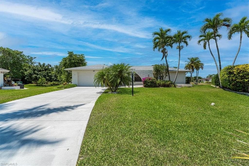 116 Short Ct, Naples, FL 34112-28