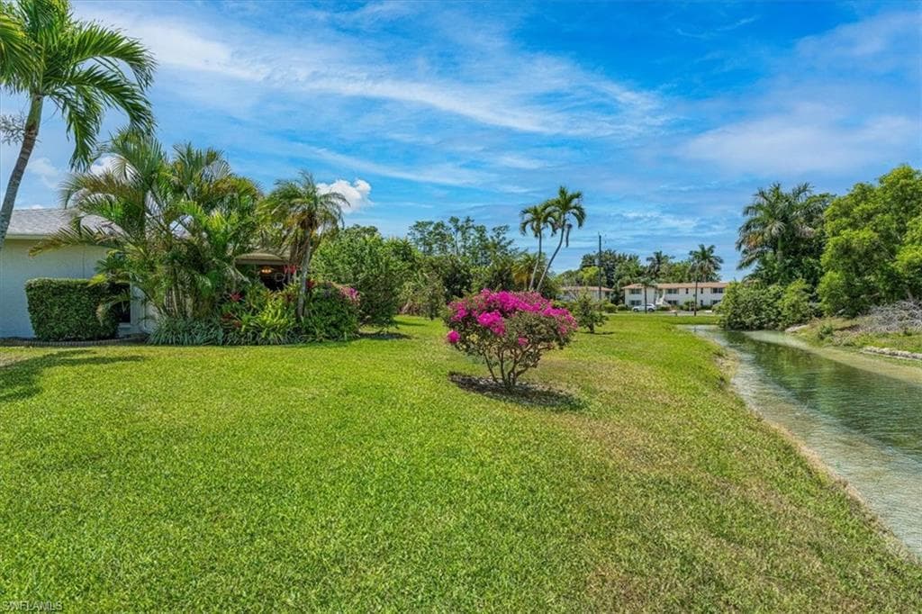 116 Short Ct, Naples, FL 34112-30