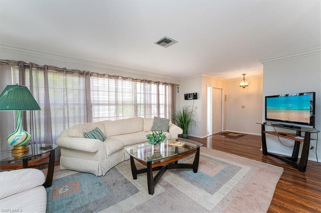 116 Short Ct, Naples, FL 34112-8