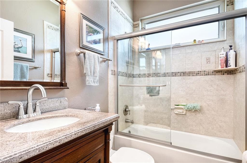 816 Mount Hood Ct, Naples, FL 34104-9