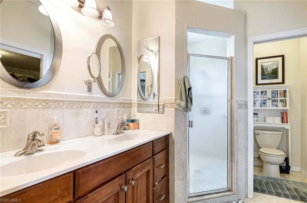 816 Mount Hood Ct, Naples, FL 34104-12