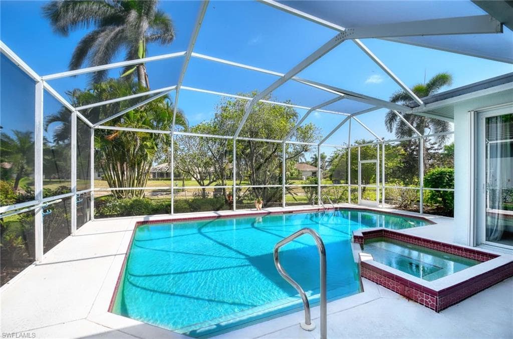 816 Mount Hood Ct, Naples, FL 34104-13