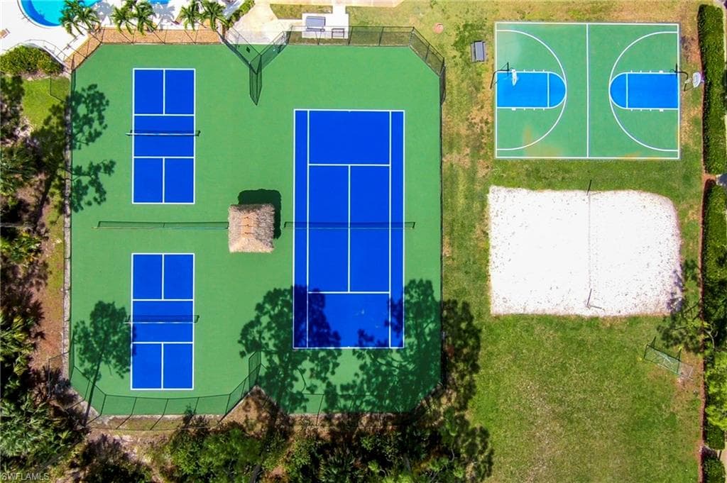 816 Mount Hood Ct, Naples, FL 34104-21