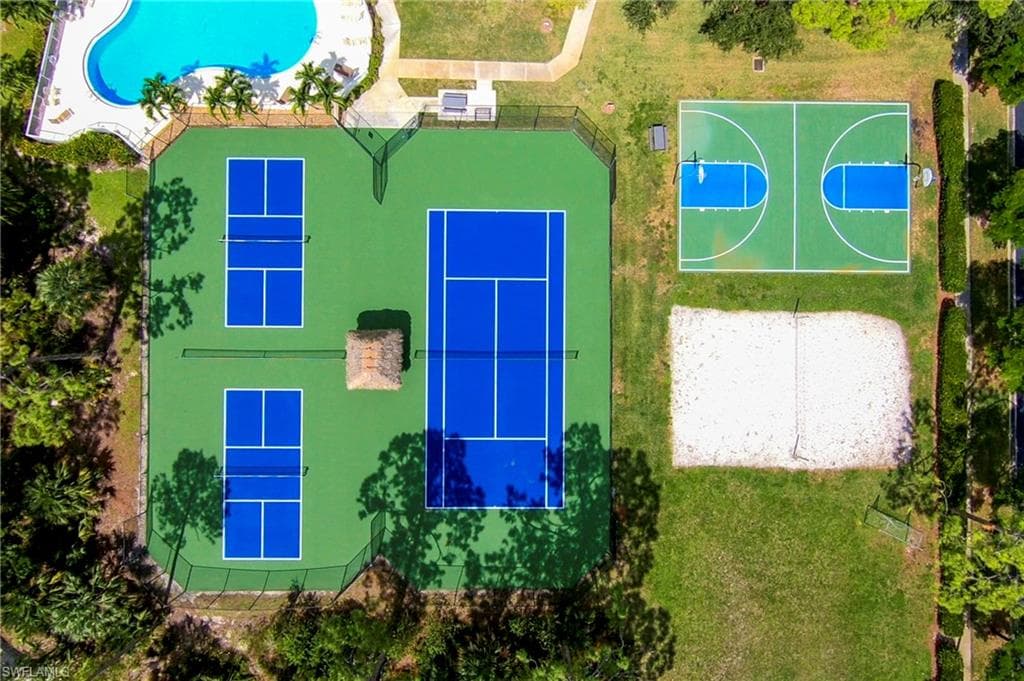 816 Mount Hood Ct, Naples, FL 34104-22