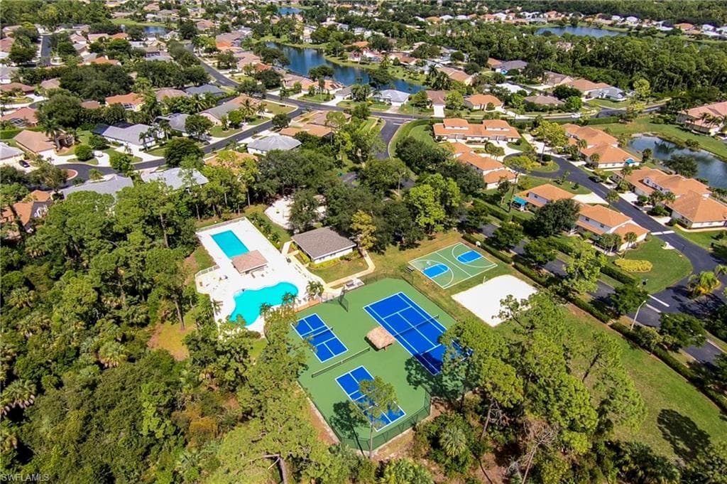 816 Mount Hood Ct, Naples, FL 34104-25