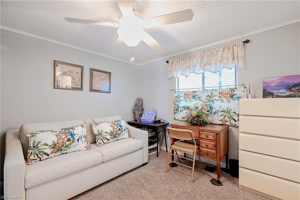 149 Kim Dr 149, Naples, FL 34104-10