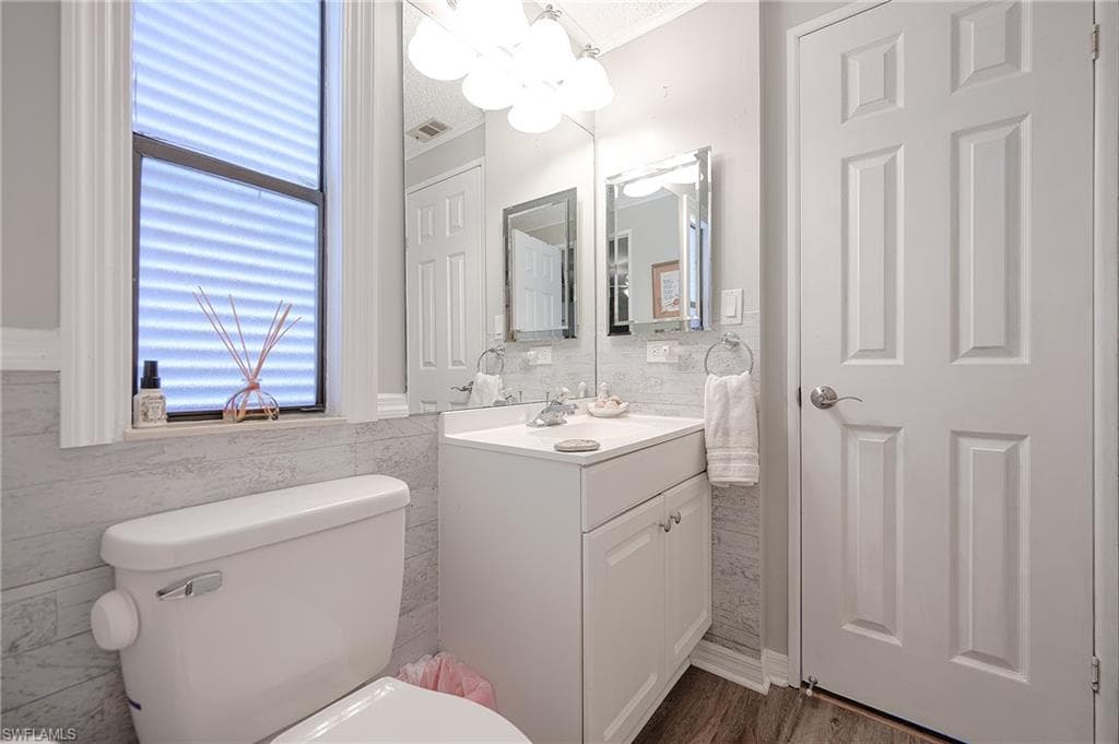 149 Kim Dr 149, Naples, FL 34104-11